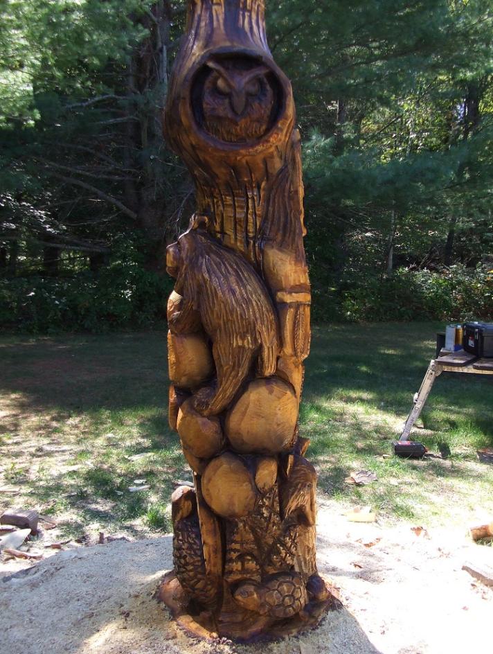 Tree carving by Michigan chainsaw carver Jim Barnes